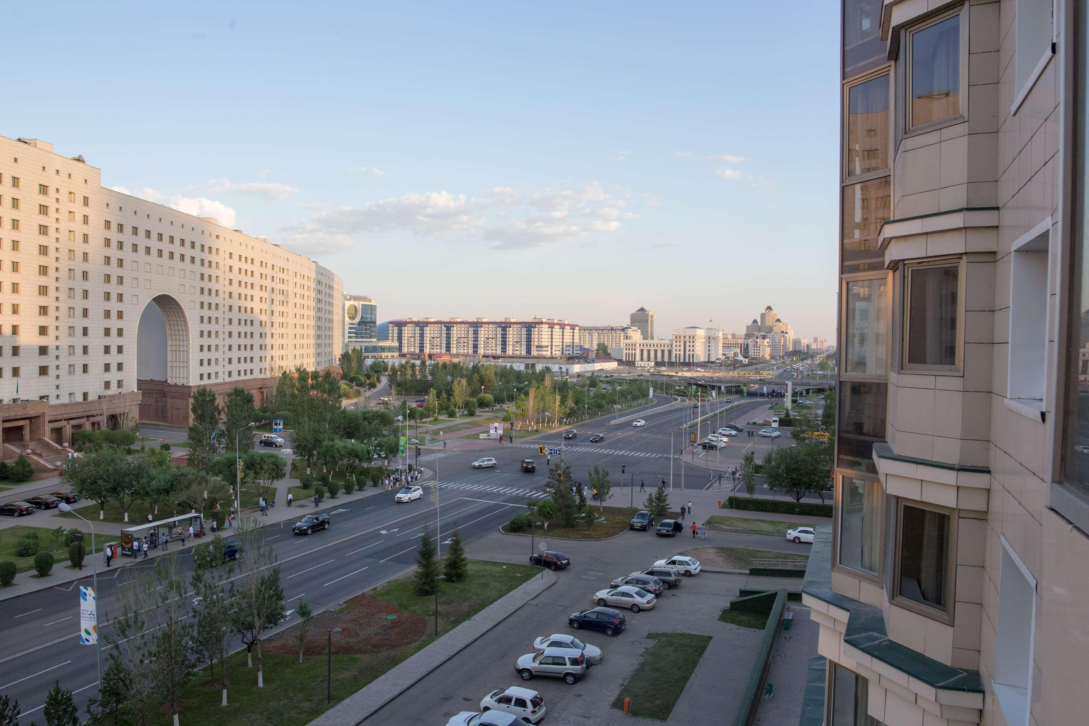 Best Western Plus Burlington Inn & Suites Экстерьер фото