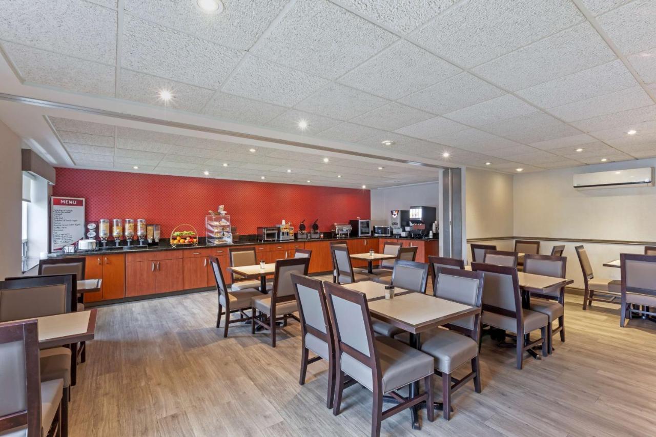 Best Western Plus Burlington Inn & Suites Экстерьер фото